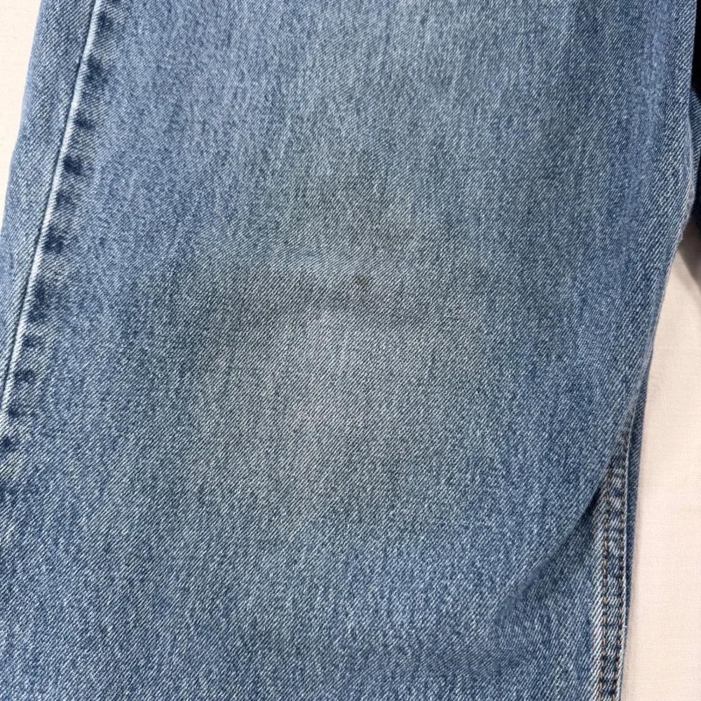 Levis measurements waist